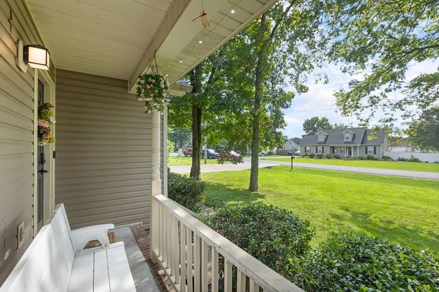 223 Cool Waters Ct, Christiana, TN 37037