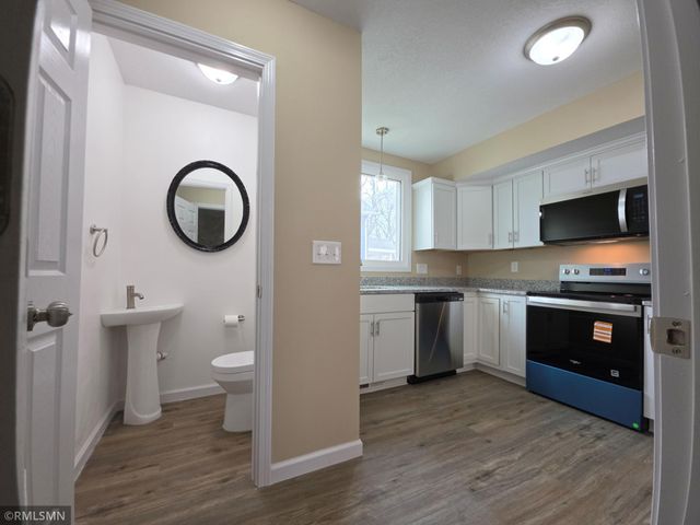 853 Conway Street, Saint Paul, MN 55106