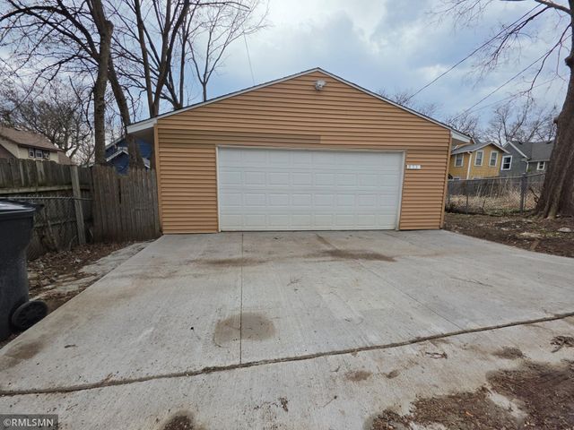 853 Conway Street, Saint Paul, MN 55106