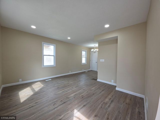 853 Conway Street, Saint Paul, MN 55106