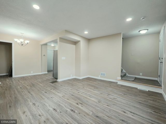 853 Conway Street, Saint Paul, MN 55106