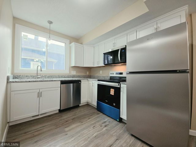 853 Conway Street, Saint Paul, MN 55106