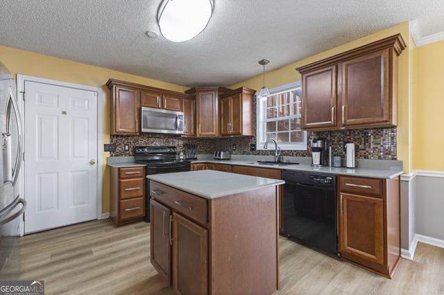 4008 Lindsey Lane, Rex, GA 30273