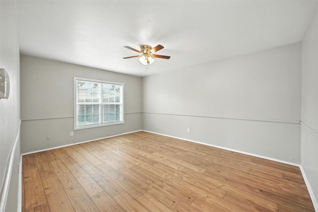 6076 Dooley Drive, The Colony, TX 75056