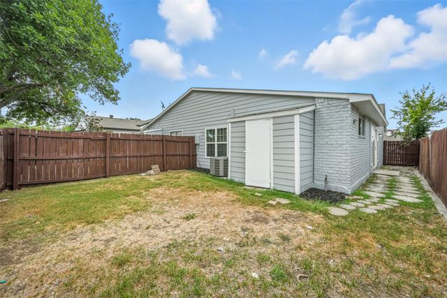 6076 Dooley Drive, The Colony, TX 75056