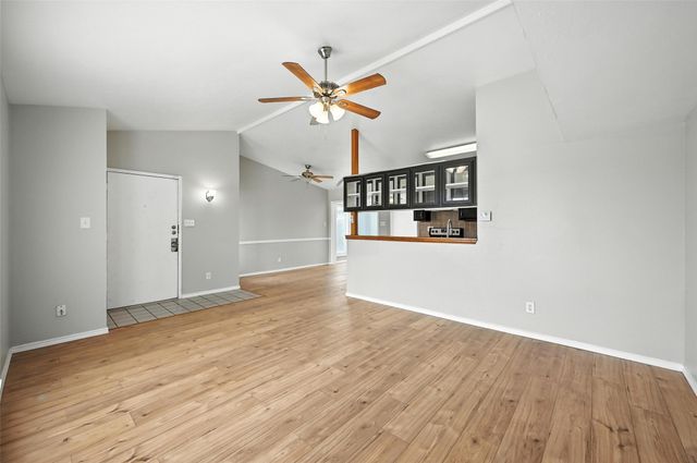 6076 Dooley Drive, The Colony, TX 75056