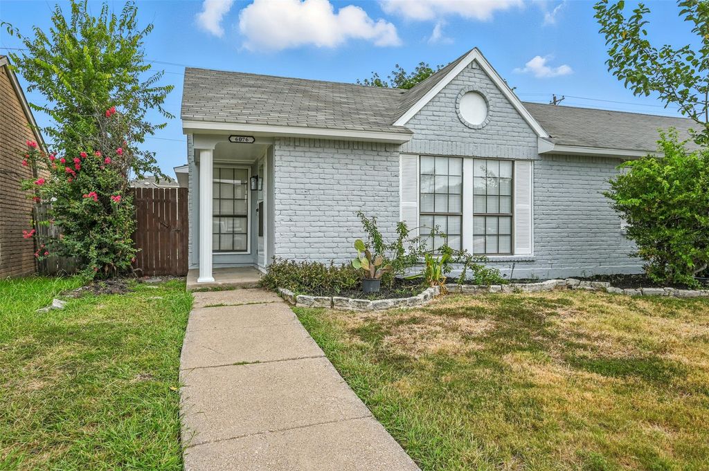 6076 Dooley Drive, The Colony, TX 75056