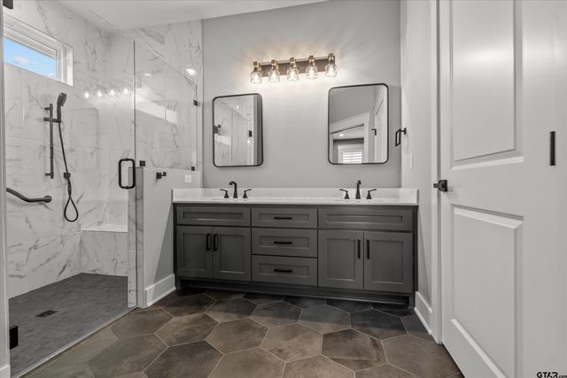 3860 FM 1995, Van, TX 75790