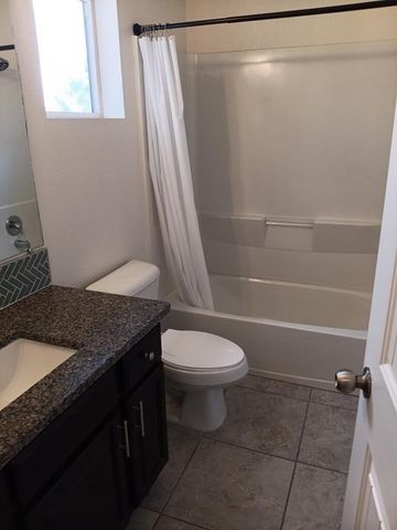 7067 Tempe Avenue NW, Albuquerque, NM 87114