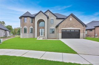 19251 Springbrook Drive, Macomb, MI 48044