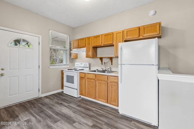 2737 VERNON Terrace 8, Jacksonville, FL 32205