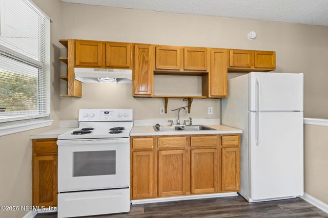 2737 VERNON Terrace 8, Jacksonville, FL 32205