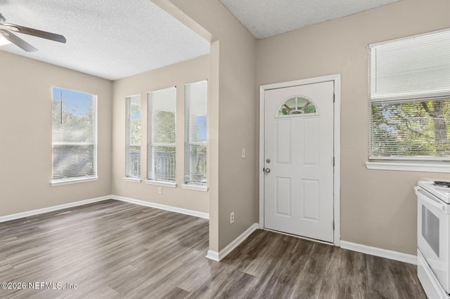 2737 VERNON Terrace 8, Jacksonville, FL 32205