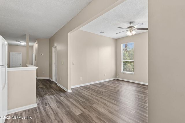 2737 VERNON Terrace 8, Jacksonville, FL 32205