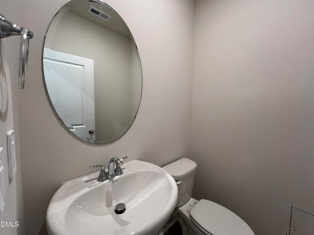 718 Chandler Stone Drive, Zebulon, NC 27597