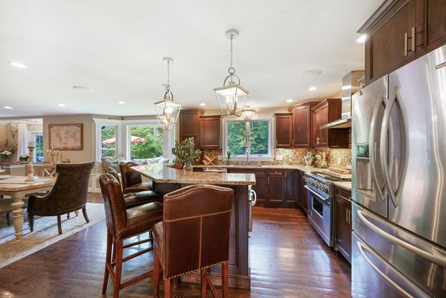 50 Elm St, Plympton, MA 02367