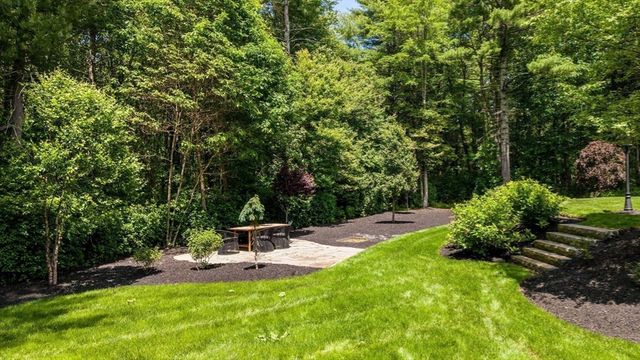 50 Elm St, Plympton, MA 02367