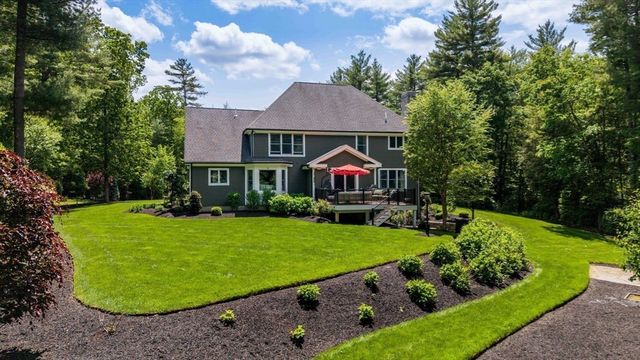 50 Elm St, Plympton, MA 02367