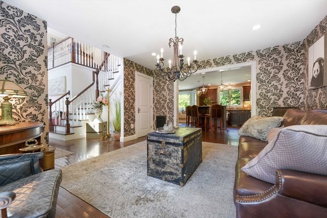 50 Elm St, Plympton, MA 02367