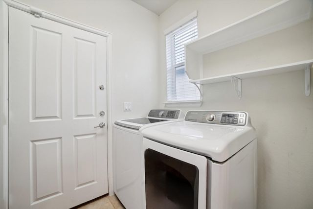207 Trinity LN, Georgetown, TX 78633