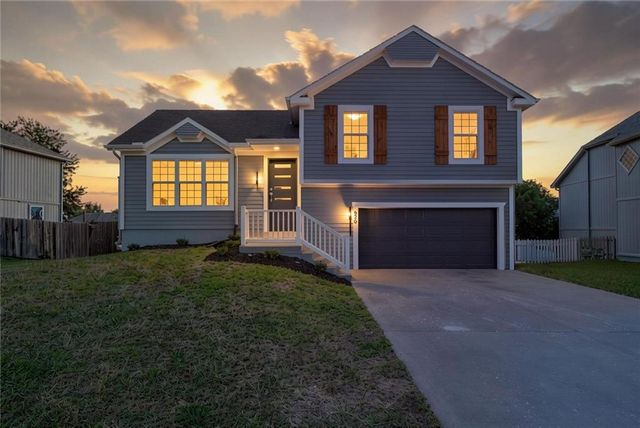 626 S Walnut Street, Gardner, KS 66030