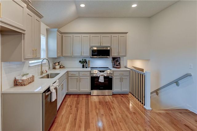 626 S Walnut Street, Gardner, KS 66030