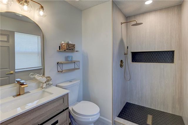 626 S Walnut Street, Gardner, KS 66030