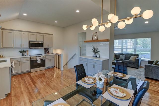 626 S Walnut Street, Gardner, KS 66030