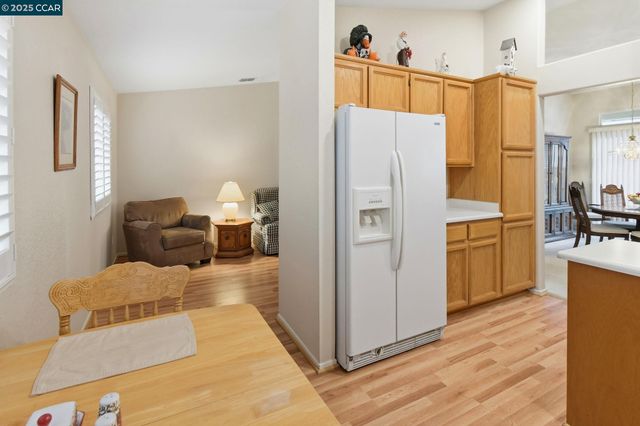 443 Mandarin Cir, Vacaville, CA 95687