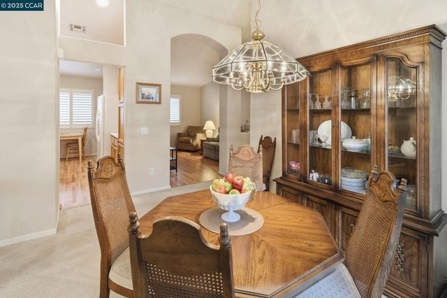 443 Mandarin Cir, Vacaville, CA 95687