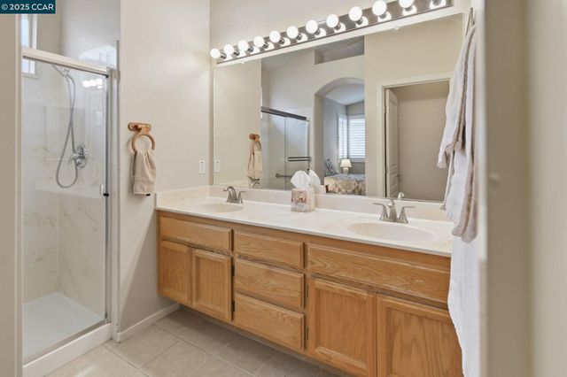 443 Mandarin Cir, Vacaville, CA 95687