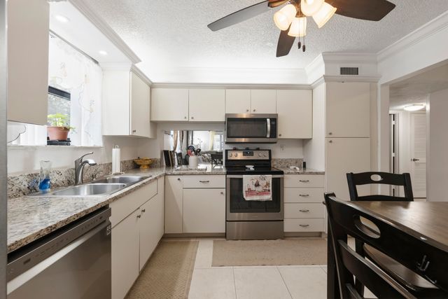 4940 E Sabal Palm Boulevard 108, Tamarac, FL 33319