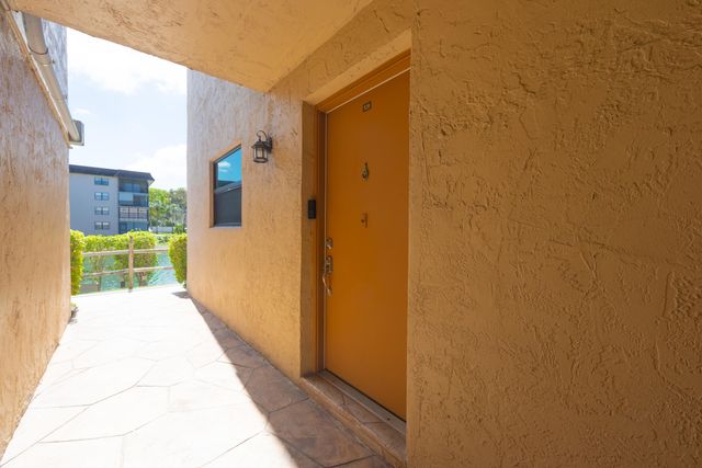 4940 E Sabal Palm Boulevard 108, Tamarac, FL 33319