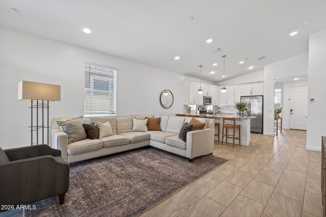 9558 E TESLA Avenue, Mesa, AZ 85212