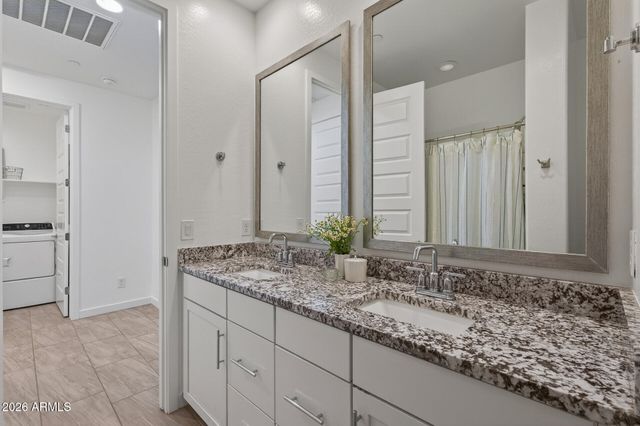 9558 E TESLA Avenue, Mesa, AZ 85212