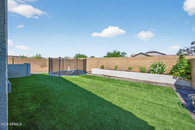 9558 E TESLA Avenue, Mesa, AZ 85212