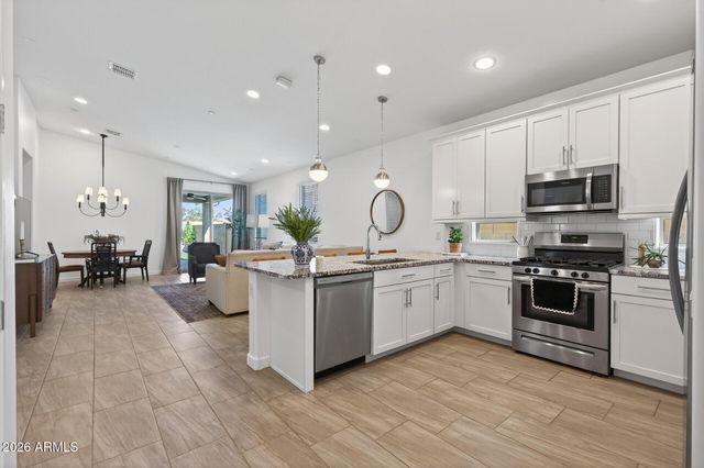 9558 E TESLA Avenue, Mesa, AZ 85212