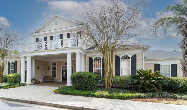 2333 Chatelain Way, Mount Pleasant, SC 29464