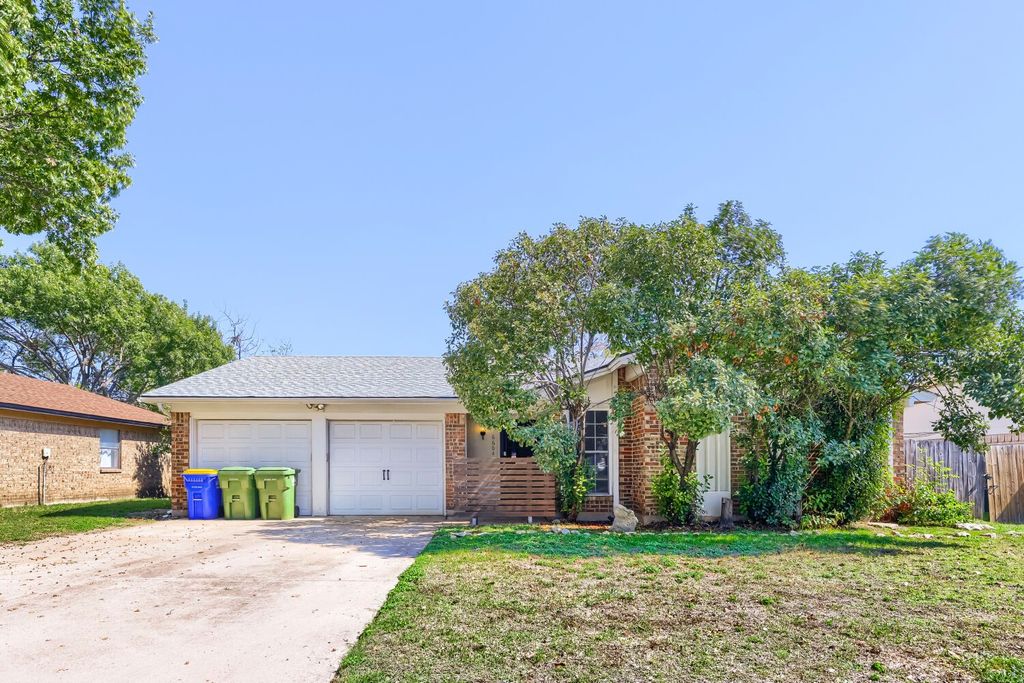 6604 Brookdale Drive, Watauga, TX 76148 — photo 2