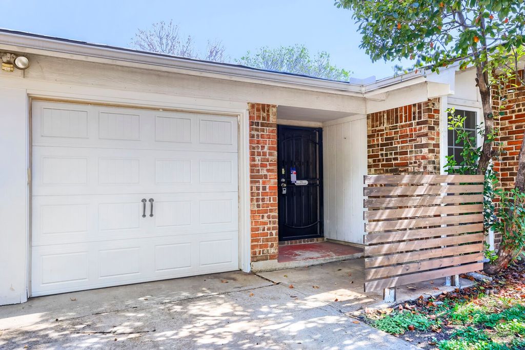 6604 Brookdale Drive, Watauga, TX 76148 — photo 4