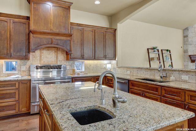 7607 Sky Loop, San Antonio, TX 78266