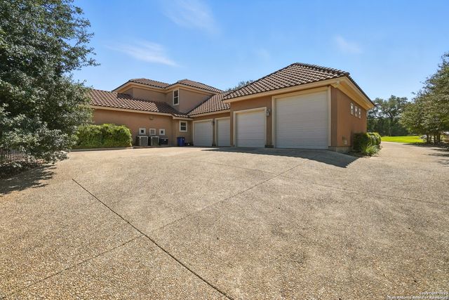 7607 Sky Loop, San Antonio, TX 78266