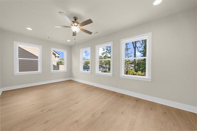 5579 Overview Drive, Flowery Branch, GA 30542