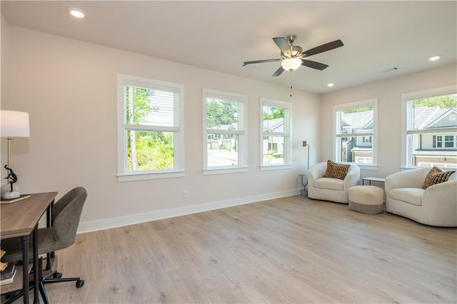 5579 Overview Drive, Flowery Branch, GA 30542