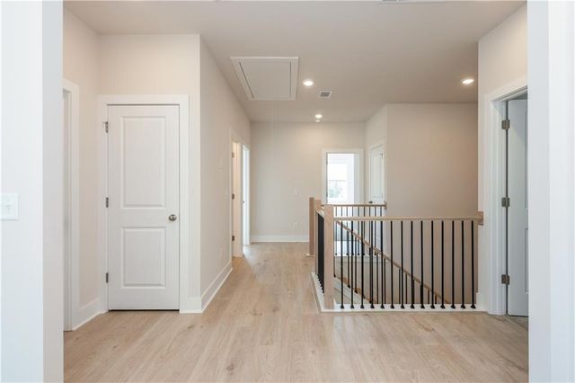 5579 Overview Drive, Flowery Branch, GA 30542