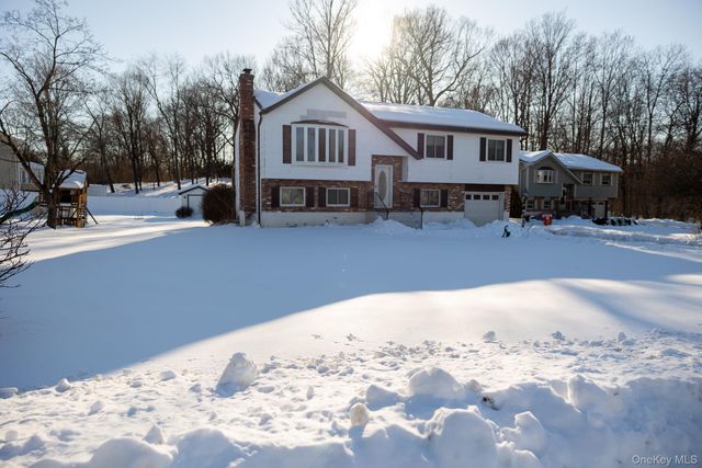 3 Russett Lane, Wappingers Falls, NY 12590