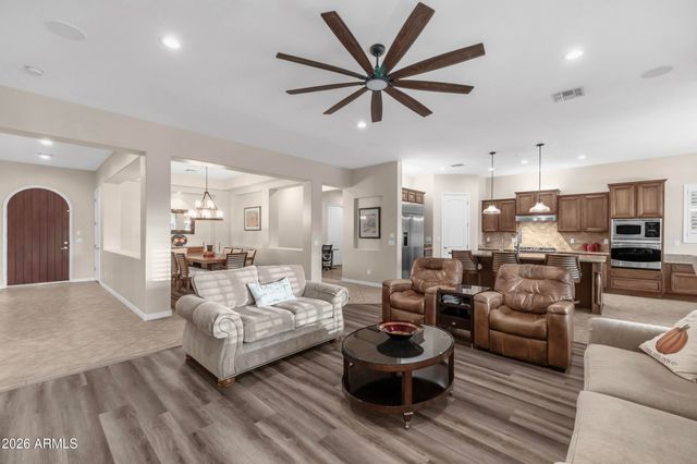 4390 S WHITE Drive, Chandler, AZ 85249