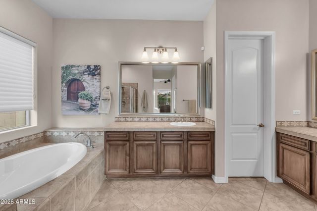 4390 S WHITE Drive, Chandler, AZ 85249