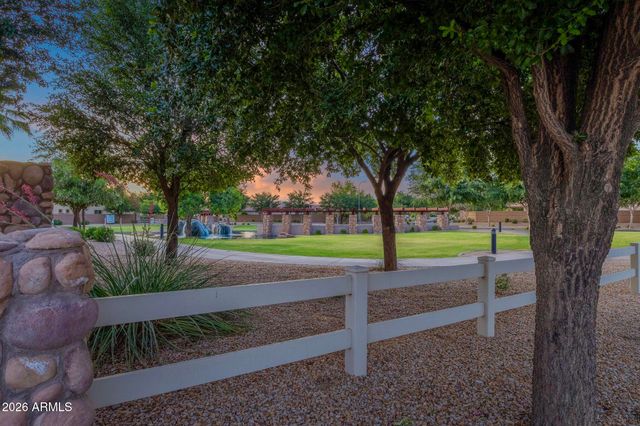 4390 S WHITE Drive, Chandler, AZ 85249