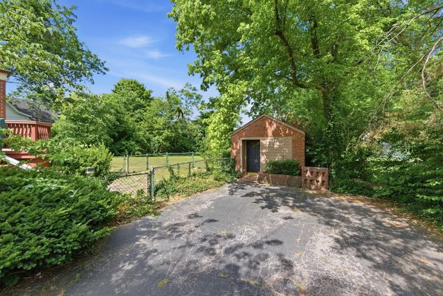 805 Lynnwood Blvd, Nashville, TN 37205